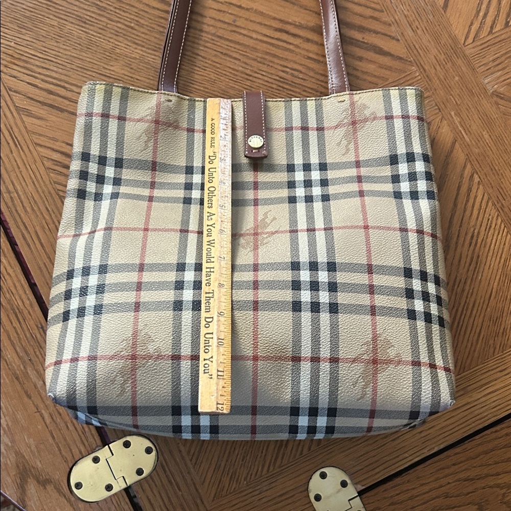 Vintage Burberry Tan and Brown Checkered Tote Bag - Picture 12 of 16